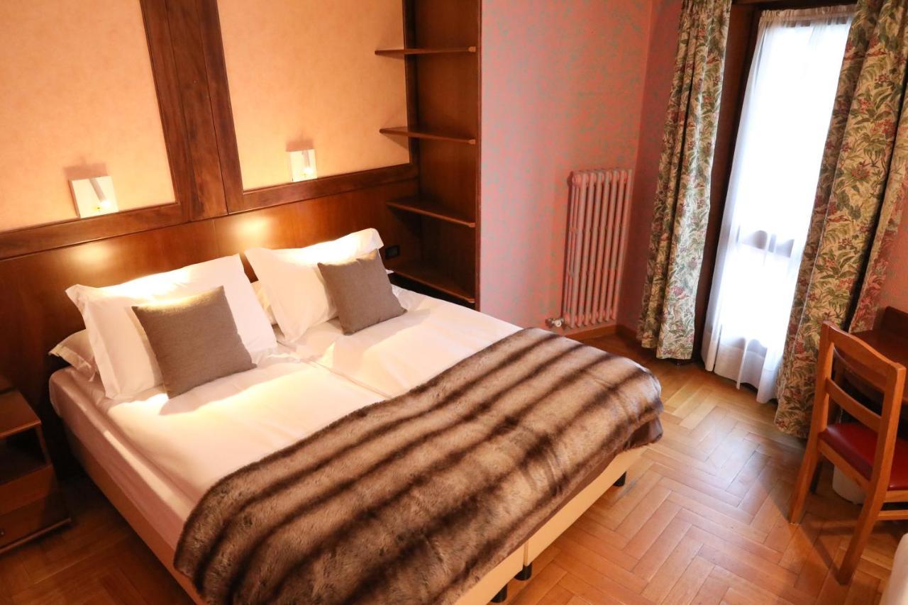 Hotel Sporting Бройл-Червиня Екстериор снимка