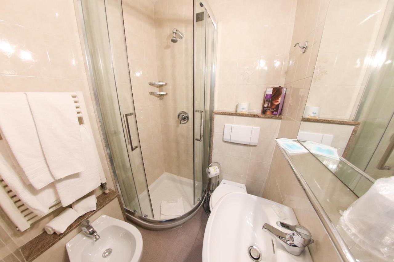 Hotel Sporting Бройл-Червиня Екстериор снимка