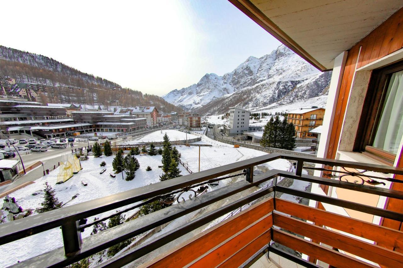 Hotel Sporting Бройл-Червиня Екстериор снимка