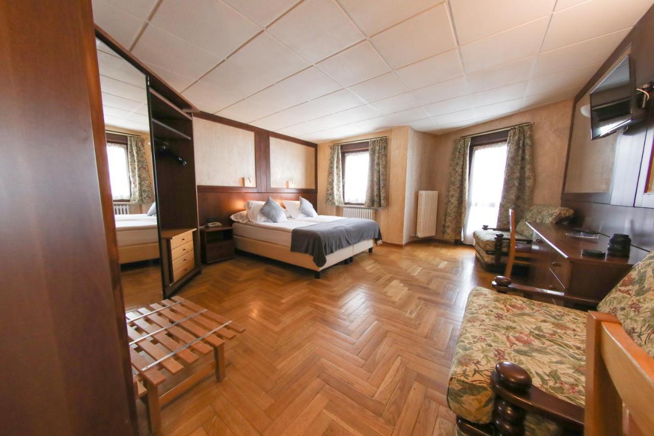 Hotel Sporting Бройл-Червиня Екстериор снимка