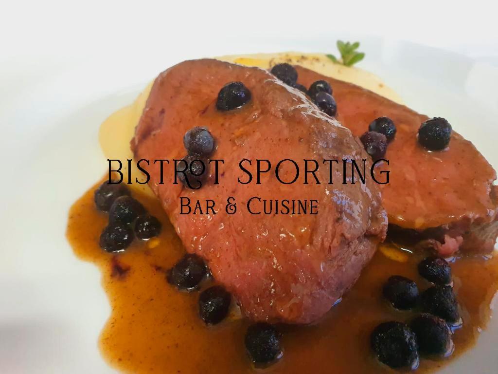 Hotel Sporting Бройл-Червиня Екстериор снимка